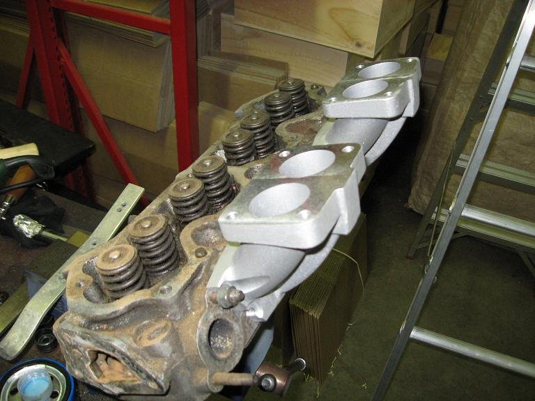 InletManifold003.JPG.86d0dbb260e42c52c988f54474c7e1b1.JPG